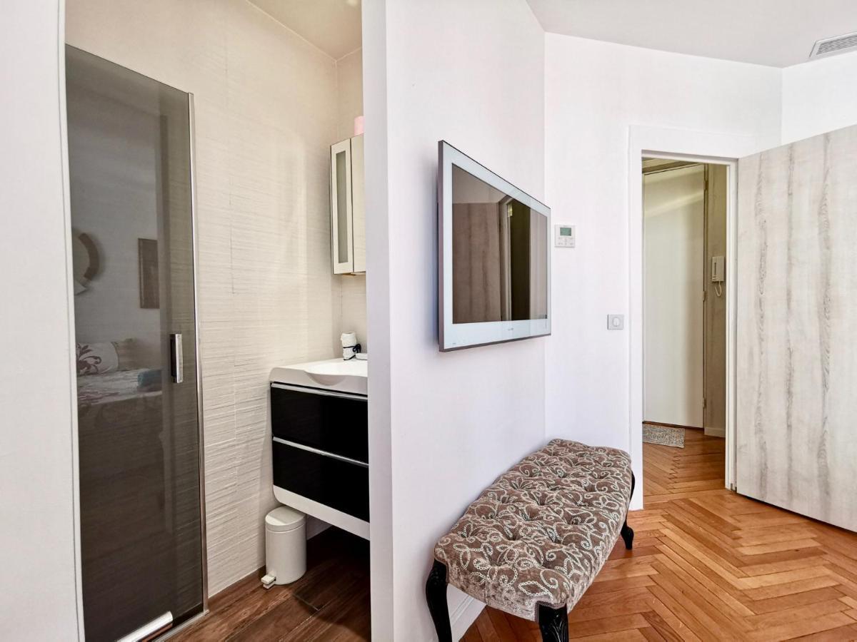 Luxury Baquis Apartment Nice Exterior photo