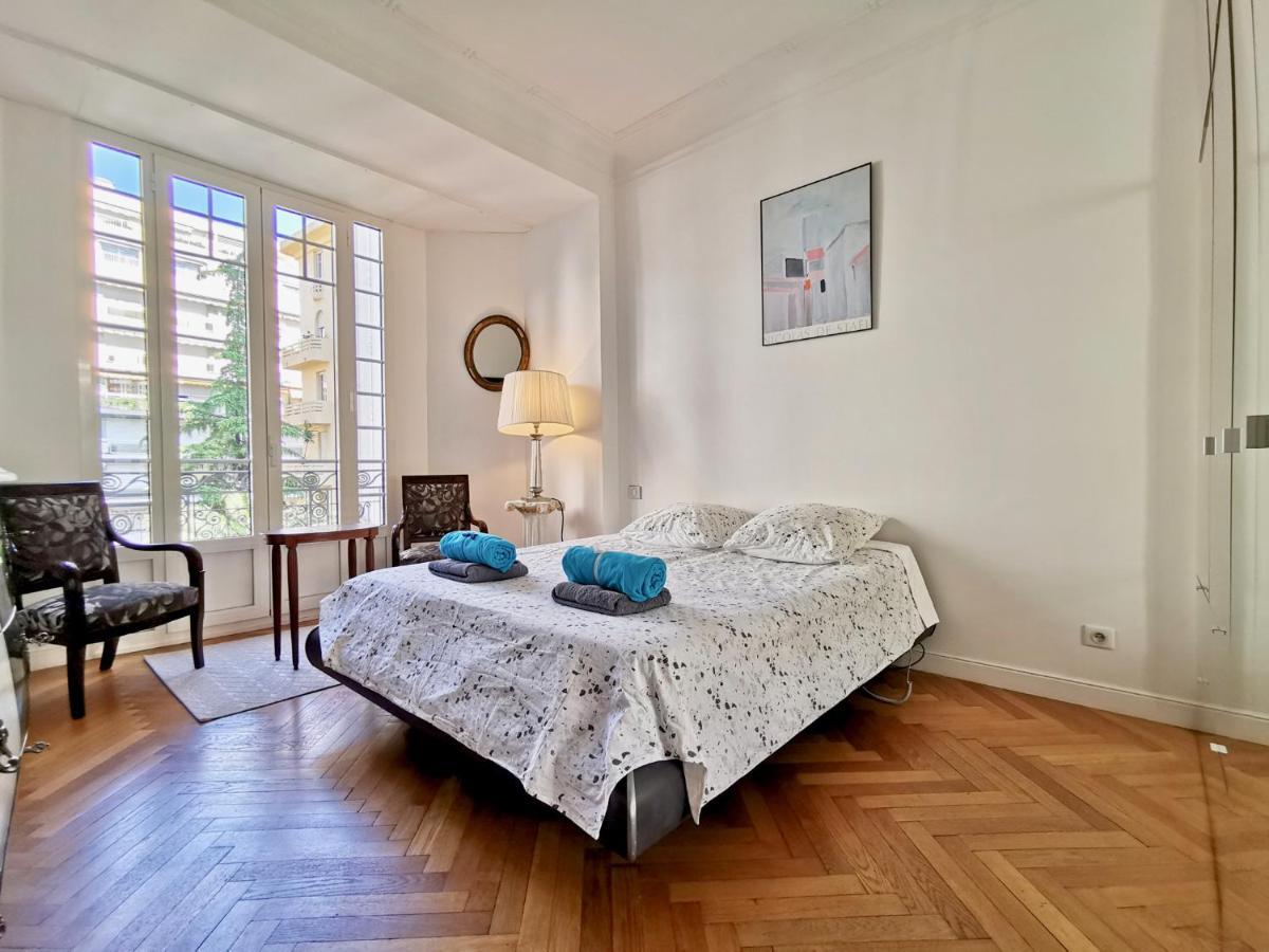 Luxury Baquis Apartment Nice Exterior photo